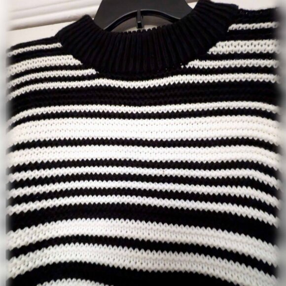 brand new MONKI black and white striped oversized sweater S - Picture 5 of 8